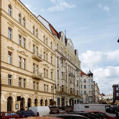 Daire High Heaven Valentinska Prag